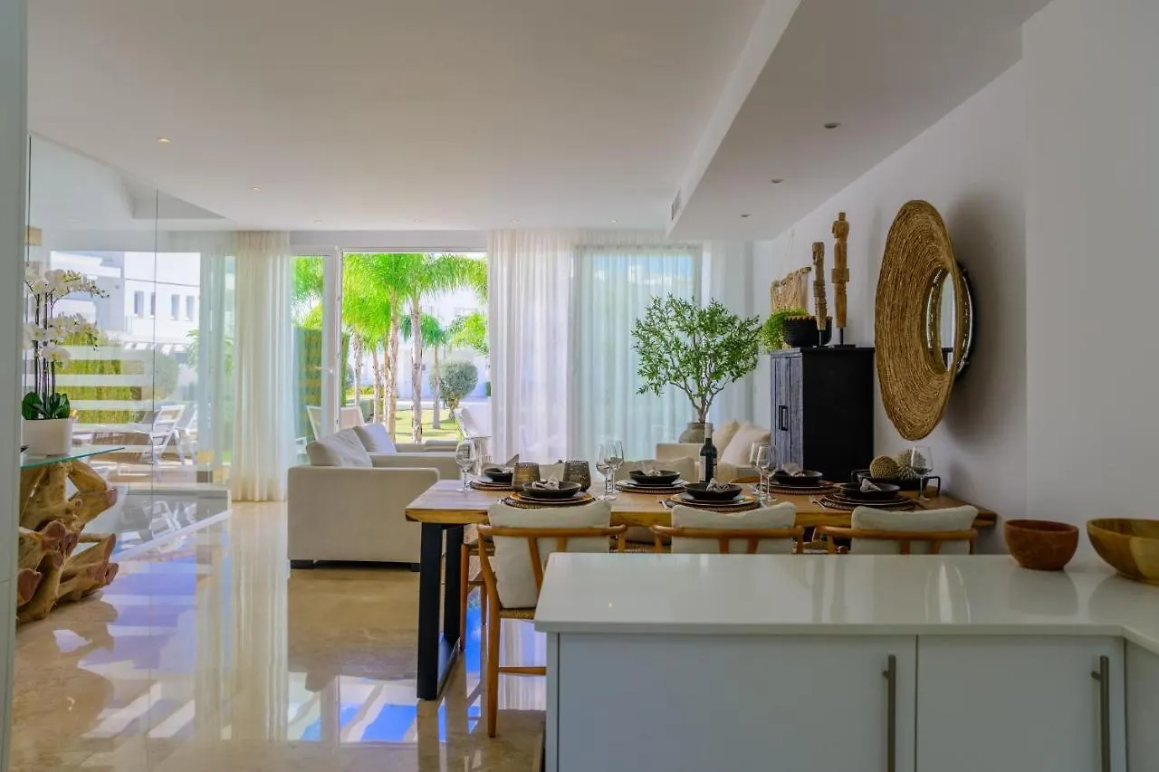Impressive Brand New Townhouse In El Romeral Calahonda Sitio de Calahonda Spain