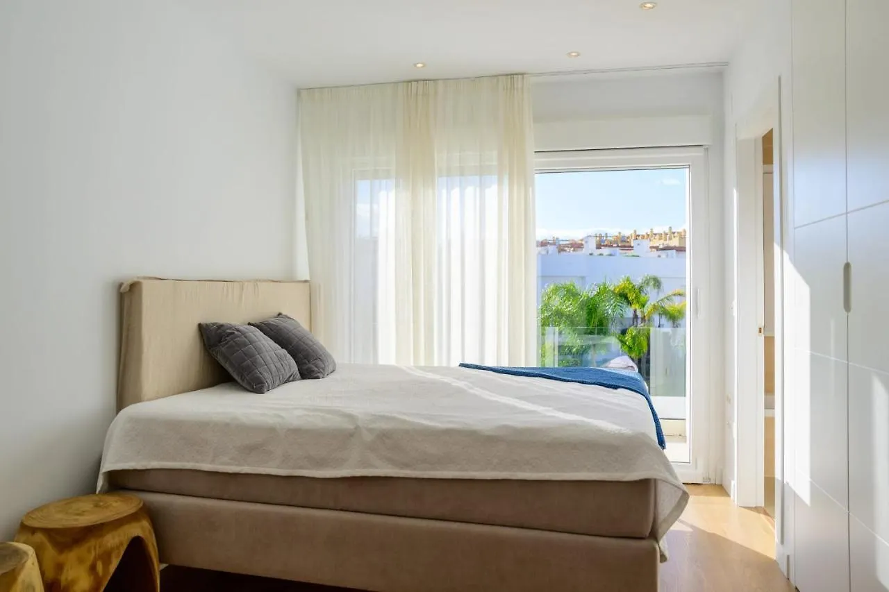 Impressive Brand New Townhouse In El Romeral Calahonda Sitio de Calahonda